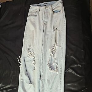 baggy ripped high waisted jeans